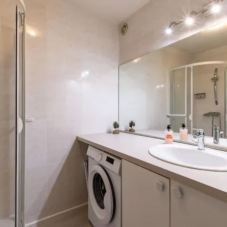 Apartment Le Nautilus Proche Clim Parking Prive Wifi Proche Montpellier Carnon-Plage