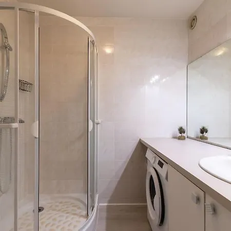 Apartment Le Nautilus Proche Clim Parking Prive Wifi Proche Montpellier
